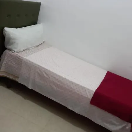 Clavelina Economy Homestay Alicante