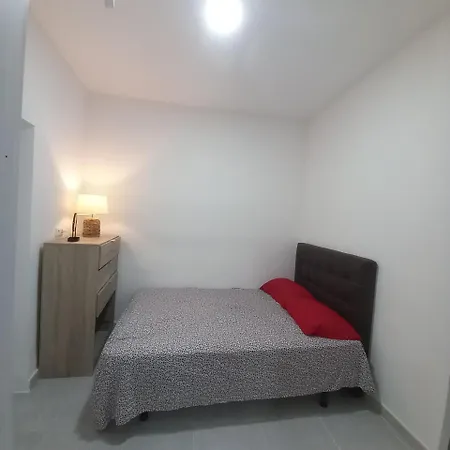 Homestay Clavelina Economy Calle Julio Antonio Alicante
